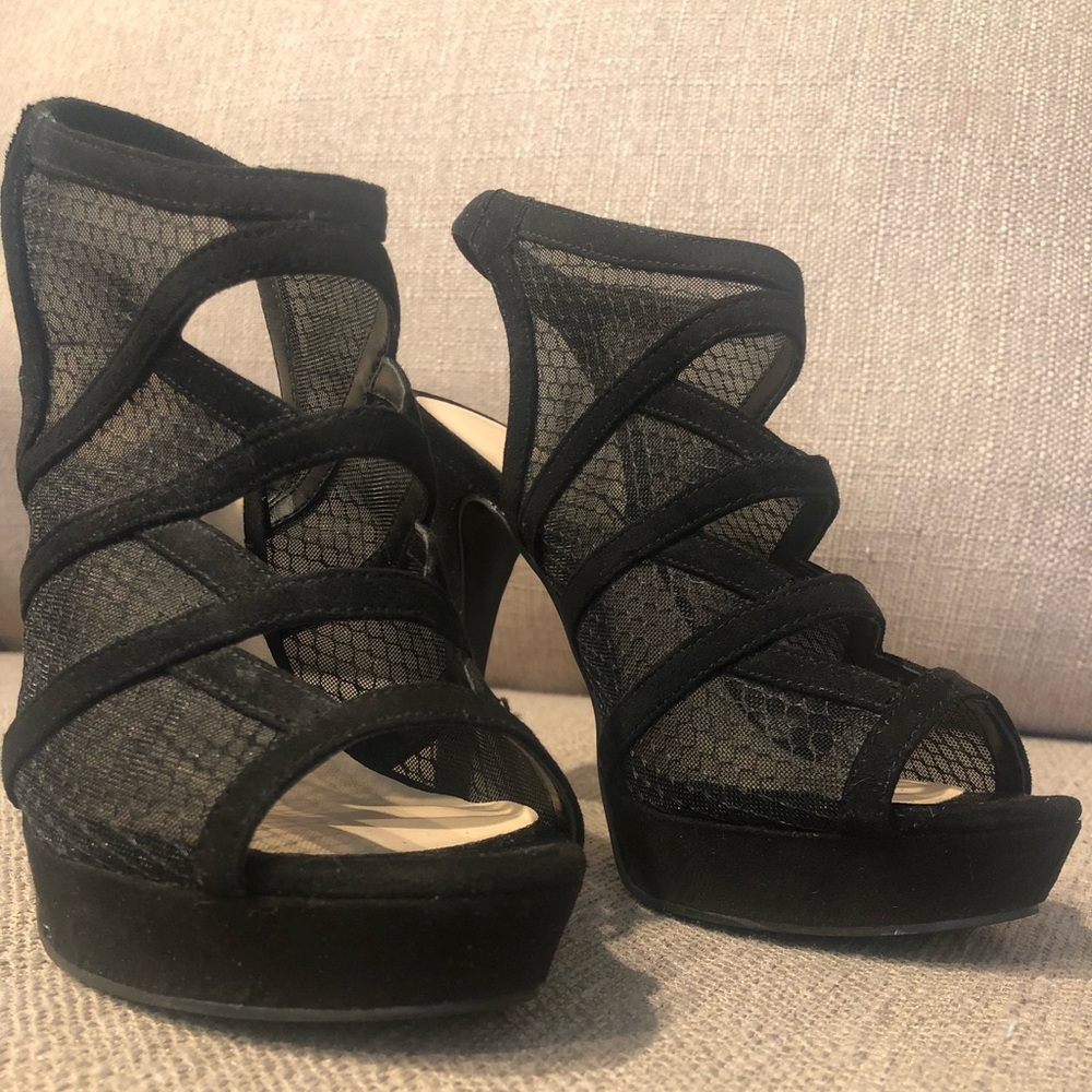 Black Nine West heels size 6 - Picture 2 of 4
